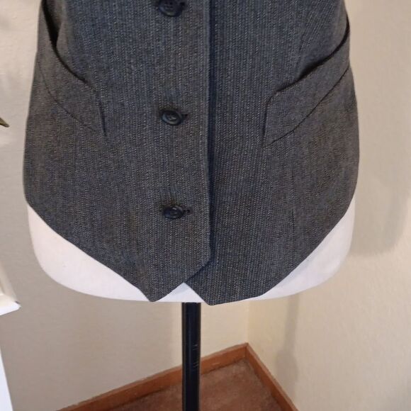 Luciano Barbera Charcoal Vest. Menswear Styling. Classic. - Picture 3 of 11